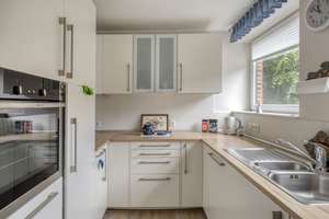 Wohnen mit Stil und Komfort in Nordhorn – 4-Zimmer-Eigentumswohnung in begehrter City-Lage – Die vollständige Adresse der Immobilie erhältst du vom Anbieter., 48529 Nordhorn – Vorschaubild 8