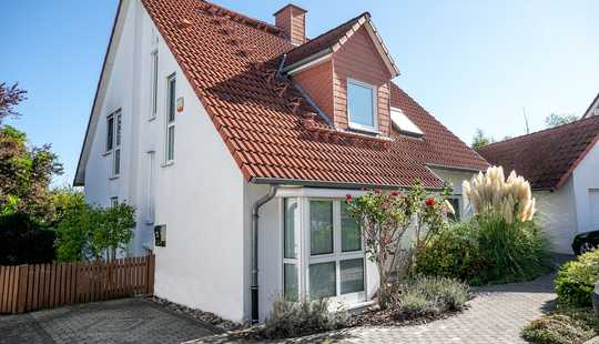 Bild von Großzügiges Familiendomizil mit Einliegerwohnung und Gartenpool