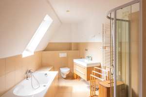 +++Einfamilienhaus mit Studio: Wohnen und arbeiten unter einem Dach in Limbach-Oberfrohna+++ – Helenenstr. 83a, 9212 Limbach-Oberfrohna – Vorschaubild 2
