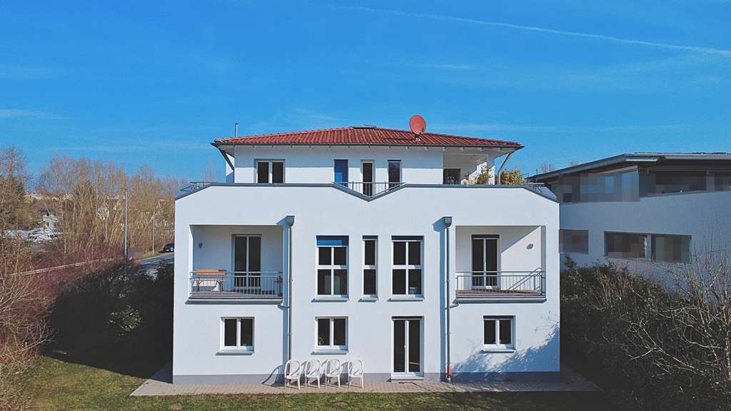 Immobilie in Heroldsberg - Wohn- & Geschäftshaus in Heroldsberg – voll vermietet mit 10 Stellplätzen & großem Grundstück - Bild 1