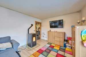 Charmantes Zweifamilienhaus - ideal für Handwerker! – Regensburg (Kreis) – Vorschaubild 6