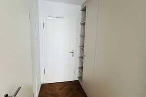 Lichtdurchflutete 1,5-Zimmer-Wohnung in ruhiger Lage! - mit EBK! – Deutschmeisterstraße 28, 10367 Berlin – Vorschaubild 2
