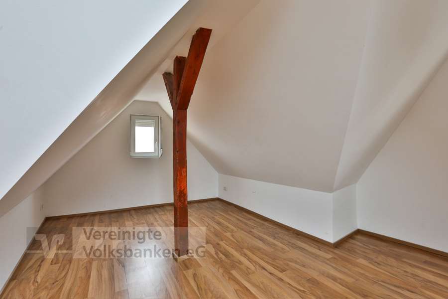 Immobilie in Gäufelden - Charmantes Einfamilienhaus mit vermieteter Einliegerwohnung - Willkommen in Ihrer neuen Immobilie - Bild 3