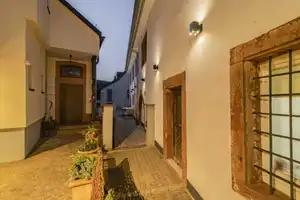 Historisches Mehrfamilienhaus mit Charme und Rendite: 5 Wohneinheiten in kernsaniertem Kulturdenkmal – Emmendingen (Kreis) – Vorschaubild 18