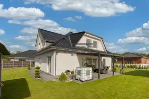 **Preisreduktion** großzügiges Einfamilienhaus am Elbeseitenkanal! – Uelzen (Kreis) – Vorschaubild 2