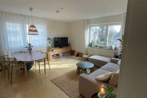 Helle 2-Zimmer Wohnung mit Balkon