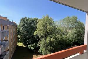 Helle 3-Zi.-Wohnung mit Loggia und weitläufigem Blick ins Grüne in Großhadern - Blumenau – Wastl-Witt-Str. 38, 80689 Blumenau, München – Vorschaubild 13