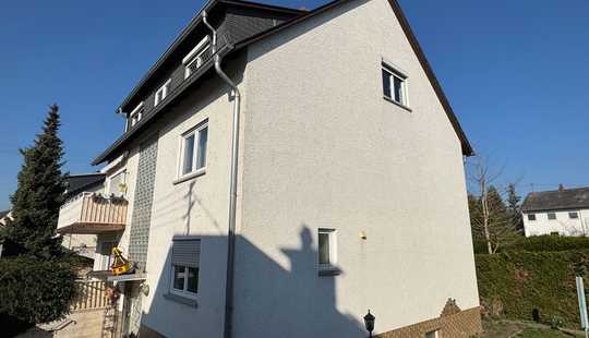 Bild von Tolles, gepflegtes Mehrfamilienhaus mit Garten und Garage in Winkel zu verkaufen