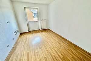 Gepflegte 4 - Zimmerwohnung mit 2 x Balkon in der Mitte Wiesbadens! – Bülowstrasse 7, 65195 Wiesbaden – Vorschaubild 10