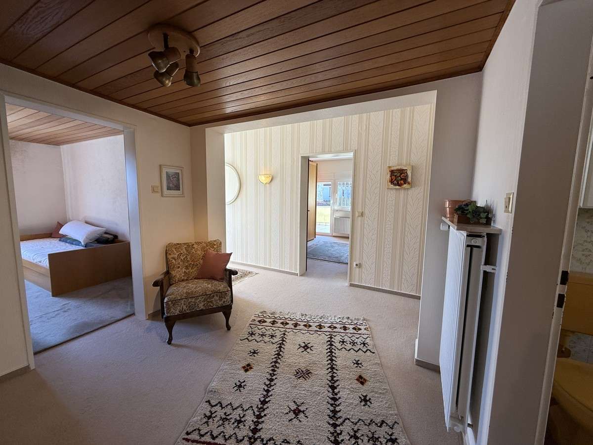 Immobilie in Nidderau - Viel Platz für die große Familie - Raumwunder mit tollem Außenbereich - Bild 3