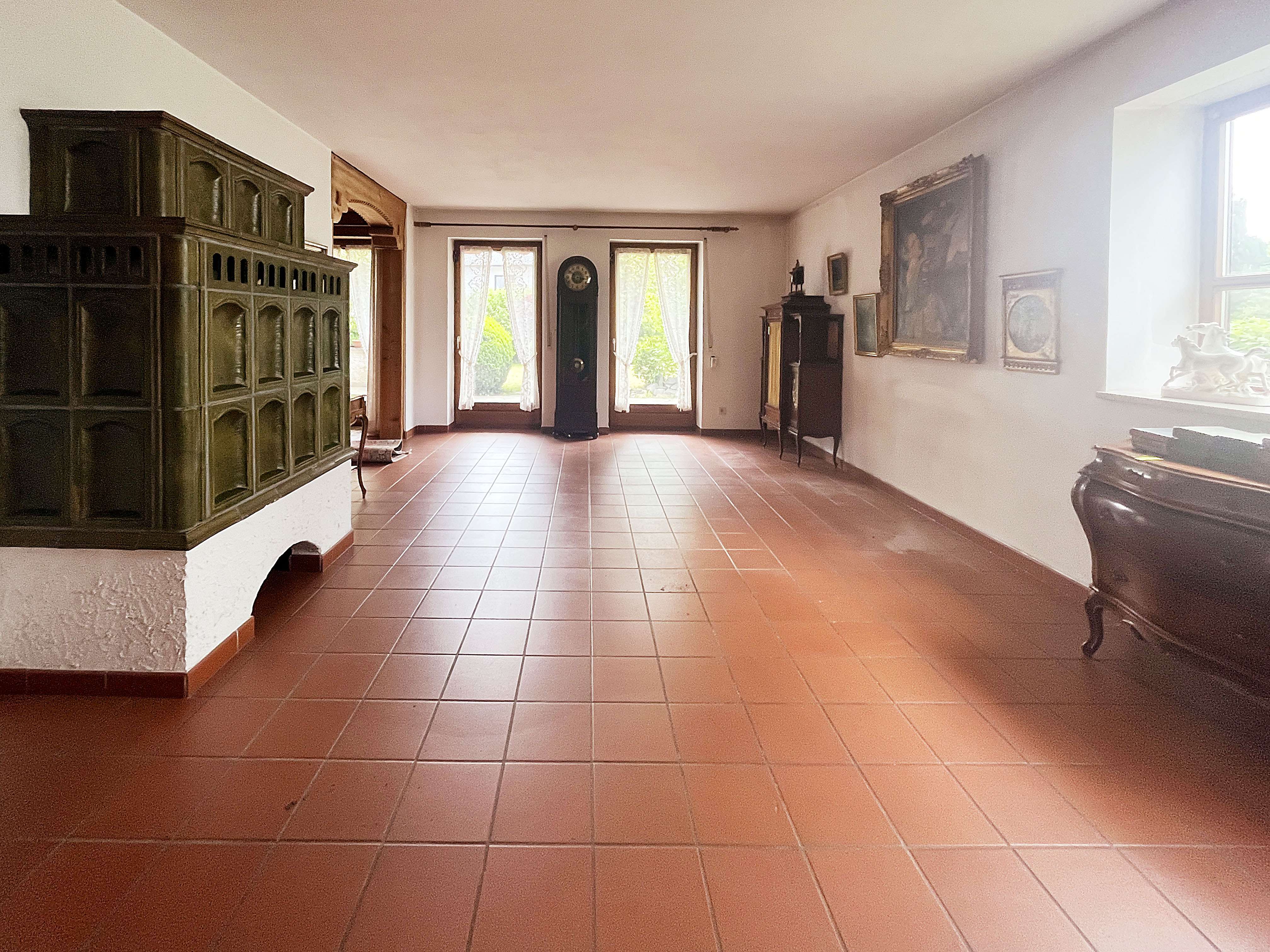 Immobilie in Kröning - Repräsentatives Einfamilienhaus mit viel Potential - Nähe Landshut - mit Glasfaser - Bild 1