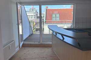Schöne 2 Zimmer DG Wohnung in Spandau mit Terrasse und Klimagerät – Die vollständige Adresse der Immobilie erhältst du vom Anbieter., 13581 Wilhelmstadt, Berlin – Vorschaubild 4
