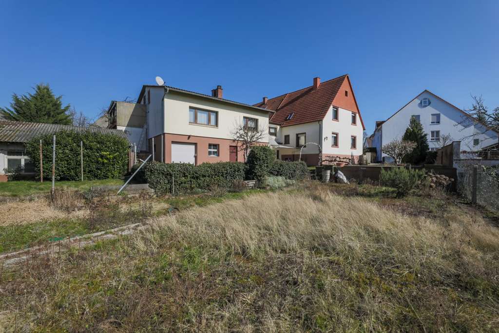 Immobilie in Linkenheim-Hochstetten - Einfamilienhaus mit großem Grundstück in ruhiger Lage von Linkenheim - Bild 0