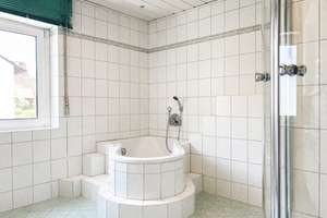 Gepflegtes freistehendes Einfamilienhaus mit Garten & Wintergarten - Fürth-Unterfarrnbach – Die vollständige Adresse der Immobilie erhältst du vom Anbieter., 90766 Unterfarrnbach, Fürth – Vorschaubild 13