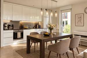 Riedberg: Hochwertige 3-Zimmer-Gartenwohnung mit 2 TG-Stellplätzen – 60438 Kalbach-Riedberg, Frankfurt am Main – Vorschaubild 2