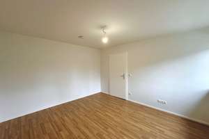 Großzügige 3-Zimmer-Wohnung mit Balkon in München – Plettstraße 59, 81735 Neuperlach, München – Vorschaubild 2