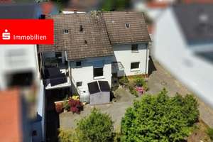 ZWEIFAMILIENHAUS IN ATTRAKTIVER LAGE VON BICKENBACH – Die vollständige Adresse der Immobilie erhältst du vom Anbieter., 64404 Bickenbach – Vorschaubild 1