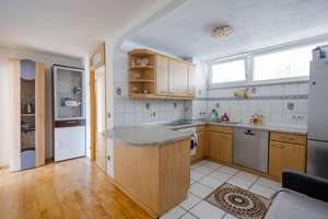 Helle 3-Zimmer-Wohnung mit Südbalkon, Aufzug & idealem Grundriss – Eigennutzung oder Kapitalanlage – Streitfeldstraße 48, 81673 Echarding, München – Vorschaubild 5
