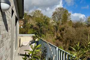 Frechen, hochwertig ausgestattete Penthouse-Wohnung, Domblick, 4 Zi,  138 m², 2 Balkone, EBK,  TG – Die vollständige Adresse der Immobilie erhältst du vom Anbieter., 50226 Frechen – Vorschaubild 3