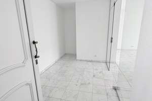 Exklusive 3-Zimmer-Maisonettewohnung mit Garten, Balkon und traumhaftem Panoramablick über Wiesbaden – Am Burgacker 15, 65207 Rambach, Wiesbaden – Vorschaubild 2
