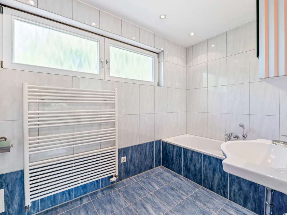 Badezimmer EG