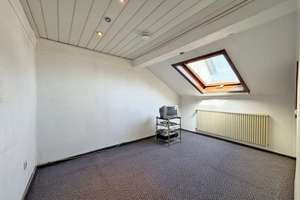 Reihenmittelhaus in zentraler Lage von Trier mit Innenhof, Garten, Terrasse, Balkon und Garage. – Die vollständige Adresse der Immobilie erhältst du vom Anbieter., 54292 Nord, Trier – Vorschaubild 39