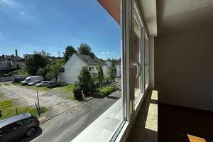 Bezugsfreie 2-Zimmer-Wohnung in gepflegtem Dreiparteienhaus: Wohnen oder Vermieten in LEV-Wiesdorf! – Friedensstraße 37, 51373 Wiesdorf, Leverkusen – Vorschaubild 9