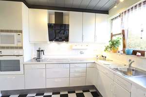 Großzügig wohnen. Naturnah leben. 3,5-Zimmer mit Kaminofen & Balkon & Erholungswiese & Garage – Charlottenstraße 22, 74629 Pfedelbach – Vorschaubild 7