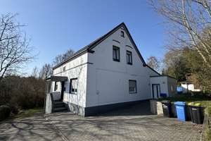 RARITÄT in Essen-Schönebeck – Zweifamilienhaus mit 2.473 m² Grundstück am Naturschutzgebiet – Die vollständige Adresse der Immobilie erhältst du vom Anbieter., 45359 Schönebeck, Essen – Vorschaubild 2