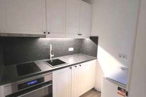 Modernisiertes Apartment mit Balkon & neuer EBK direkt am Hohenzollernplatz/Schwabing – Die vollständige Adresse der Immobilie erhältst du vom Anbieter., 80796 Neuschwabing, München – Vorschaubild 3