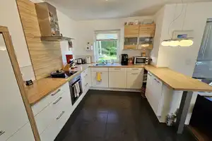 Einfamilienhaus mit gehobener Innenausstattung + mögl. Einliegerwohnung o. Büro / Praxis in Holle – Hildesheim (Kreis) – Vorschaubild 10