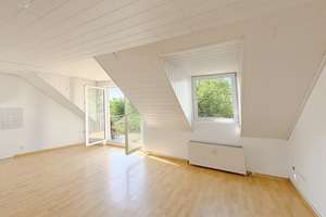 Bad Wilhelmshöhe / Alt Wahlershausen Sonnige und freie Dachgeschosswohnung mit Balkon und Carport in – Die vollständige Adresse der Immobilie erhältst du vom Anbieter., 34131 Bad Wilhelmshöhe, Kassel – Vorschaubild 6