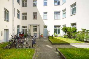 Historisches Flair trifft modernes Wohnen – stilvolle Altbauwohnung in zentraler Lage – Die vollständige Adresse der Immobilie erhältst du vom Anbieter., 10119 Mitte (Ortsteil), Berlin – Vorschaubild 5