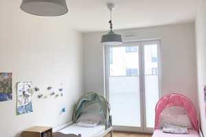 Neubau-Stadthaus in ruhiger Bestlage in Düsseldorf mit großem Garten und Tiefgarage – Düsseldorf – Vorschaubild 12