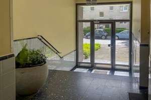 Braunsfeld 2 Zimmer-Eigentumswohnung mit Südloggia in beliebter Lage – Die vollständige Adresse der Immobilie erhältst du vom Anbieter., 50933 Braunsfeld, Köln – Vorschaubild 10