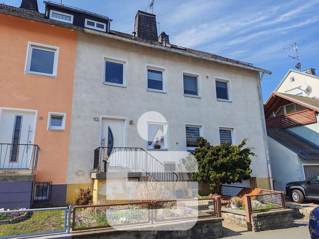 Immobilie in Helmbrechts - Zweifamilienhaus in Helmbrechts - Bild 0