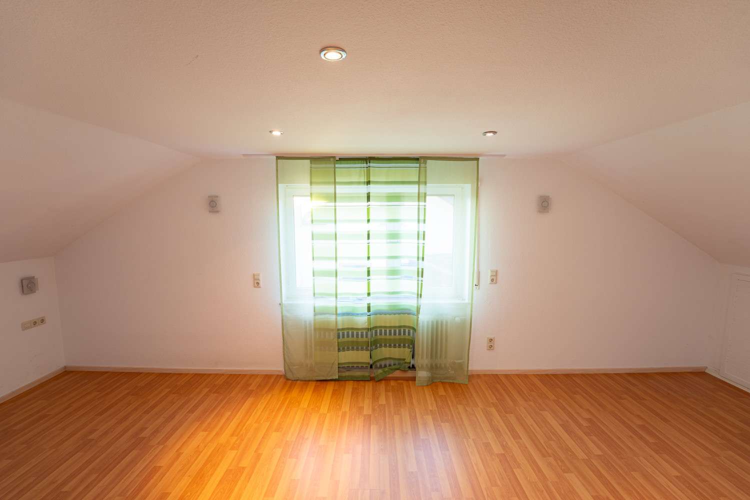 Immobilie in Rottweil - Ein Haus zwei Wohnungen! Investieren Sie in Ihre Zukunft! - Bild 3