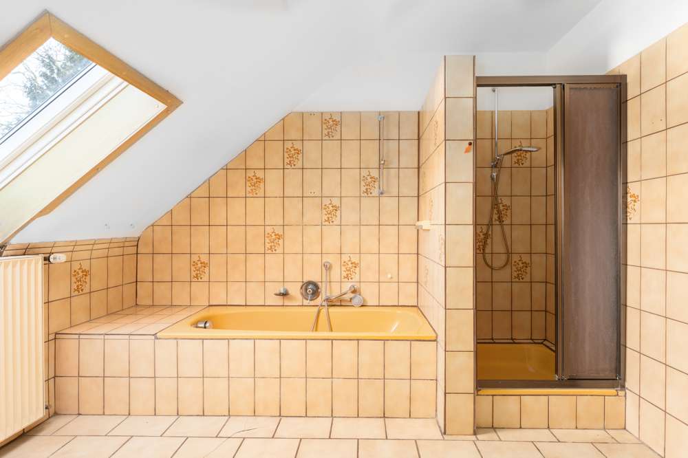 Immobilie in Burgthann - Charmantes Wohnensemble mit Potenzial – Zweifamilienhaus für Ihre individuellen Modernisierungswünsc - Bild 1