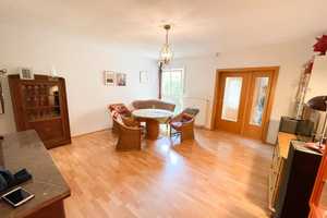 Optimal geschnittene 2-Zimmer-Wohnung inklusive Stellplatz in ausgezeichneter Lage. – Regensburg – Vorschaubild 2