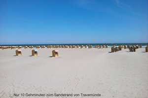 Weiße Stadtvilla in Travemünde. 200 m von der Trave entfernt. In gehobener Wohnlage von Travemünde. – Am Lotsenberg 11, 23570 Lübeck – Vorschaubild 42