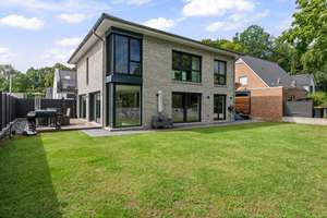 Bremen - Vegesack| Einfamilienhaus der Extraklasse – außergewöhnliche Architektur & stilvolle Elegan – Die vollständige Adresse der Immobilie erhältst du vom Anbieter., 28755 Aumund-Hammersbeck, Bremen – Vorschaubild 21