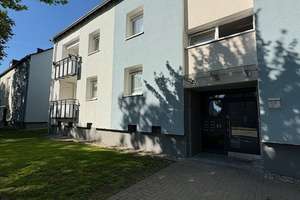 Bezaubernde Dachwohnung zum kleinen Preis – Gelsenholz 31, 45327 Katernberg, Essen – Vorschaubild 1