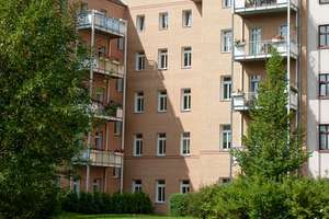 Wohnung mit Balkon – neues Bad mit Wanne und Dusche – neue Böden – Richardstraße 10, 9113 Schloßchemnitz, Chemnitz – Vorschaubild 4