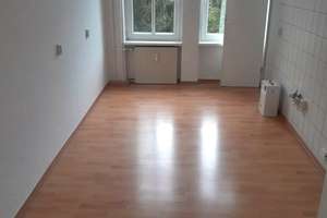 Helle 3-Zimmer-Wohnung, zentral gelegen 