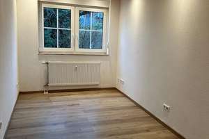 3,5-Zimmer-Wohnung in Toplage – Ihr neues Zuhause mit Wohlfühlgarantie – Die vollständige Adresse der Immobilie erhältst du vom Anbieter., 95448 Laineck, Bayreuth – Vorschaubild 3