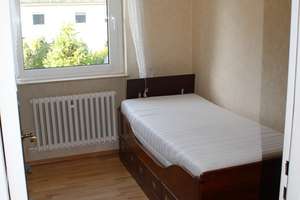 Charmantes Reihenhaus in Berlin-Buckow, Bernsteinring von PRIVAT – Die vollständige Adresse der Immobilie erhältst du vom Anbieter., 12349 Buckow, Berlin – Vorschaubild 13