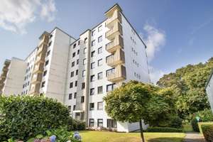 Exklusives Wohnen in Bremen-Lesum: Geräumige 4-Zimmer-Wohnung mit Tiefgarage, Schwimmbad & Sauna – Die vollständige Adresse der Immobilie erhältst du vom Anbieter., 28717 Sankt Magnus, Bremen – Vorschaubild 2