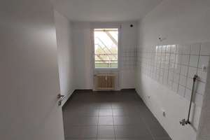 Lichtdurchflutete 3-Raum-Wohnung mit Balkon und Lift in Mönchengladbach-Römerbrunnen – Römerbrunnen 24, 41199 Mülfort, Mönchengladbach – Vorschaubild 6