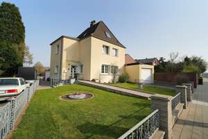 Ideal für ein zu pflegendes Familienmitglied, als Mehrgenerationen-Haus oder mit Praxis / Büro – Die vollständige Adresse der Immobilie erhältst du vom Anbieter., 47443 Hochstraß, Moers – Vorschaubild 2