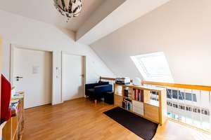 Kriftel: Maisonette-Wohnung mit Galerie, großer Terrasse und durchdachtem Raumangebot – Die vollständige Adresse der Immobilie erhältst du vom Anbieter., 65830 Kriftel – Vorschaubild 12
